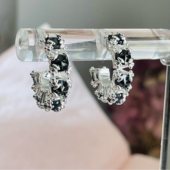 Tous Onyx Black Pavilion Up 4-little Bears Huggers Prongs Dangle Hoops Earrings - Picture 6 of 16